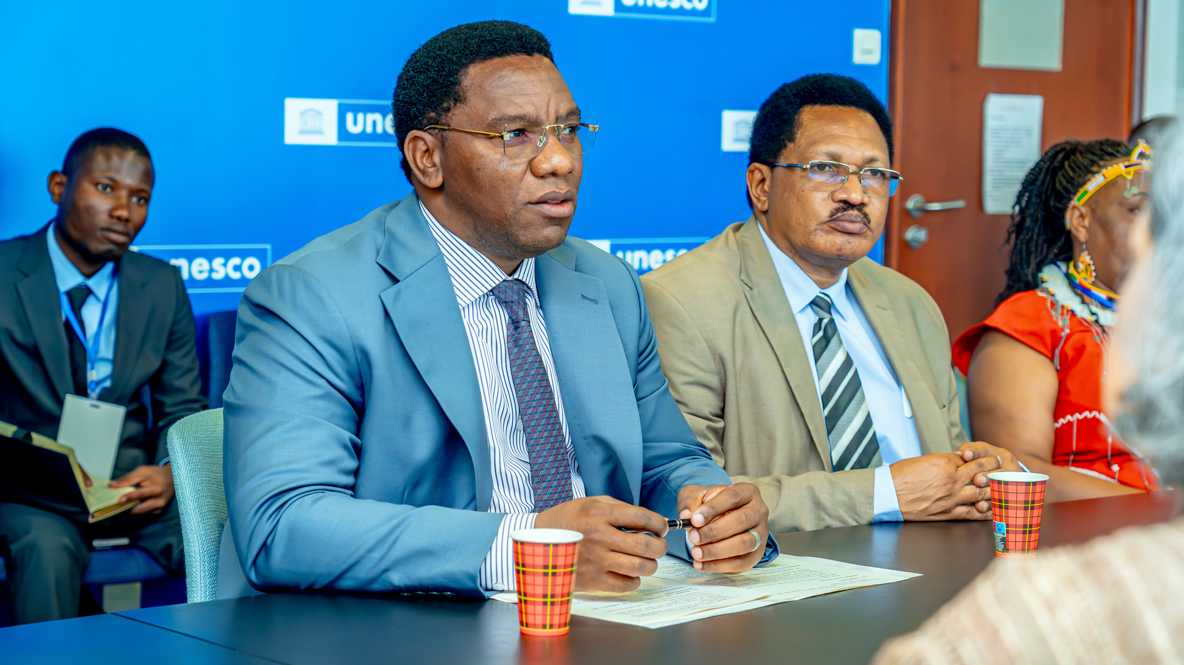 TANZANIA NA UNESCO  KUSHIRIKIANA  KUJENGA CHUO CHA KUHIFADHI NA KUENDELEZA LUGHA ZA KIAFRIKA