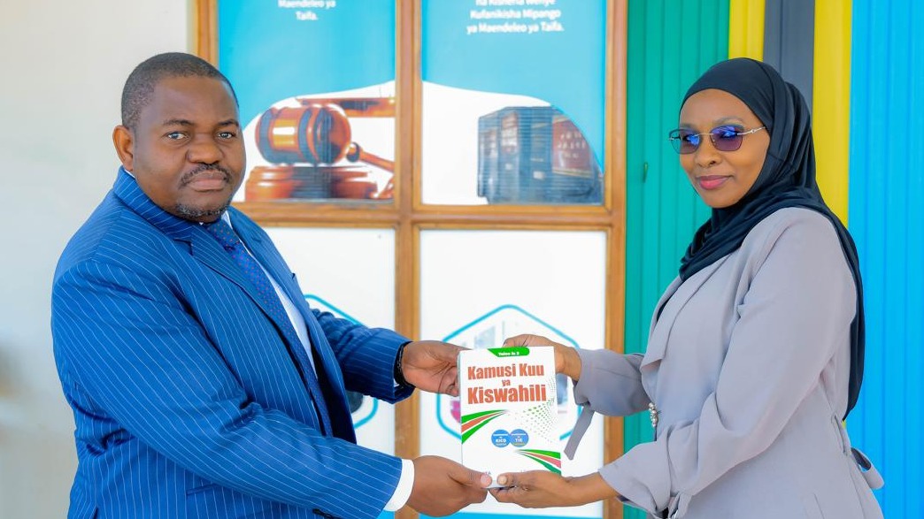 WIZARA YA KATIBA NA SHERIA YAUNGA MKONO MATUMIZI SANIFU YA KISWAHILI KUPITIA KAMUSI KUU YA KISWAHILI